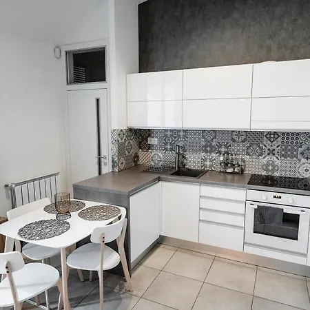 Ah Postova קושיצה