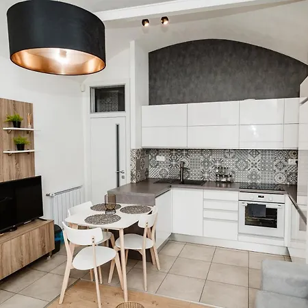 Ah Postova Apartment *